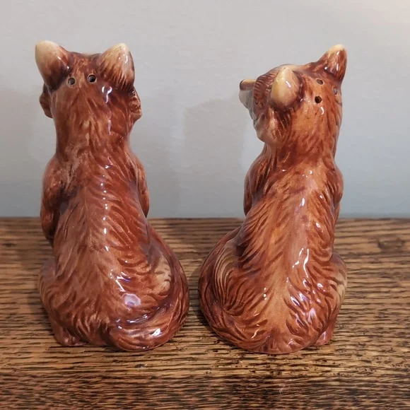 Charming Fox Salt and Pepper Shakers - Picture 4 of 7
